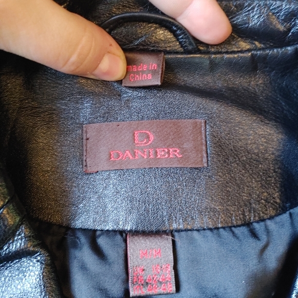 Vintage Danier Genuine Leather Coat- Sz. Medium - Picture 10 of 10
